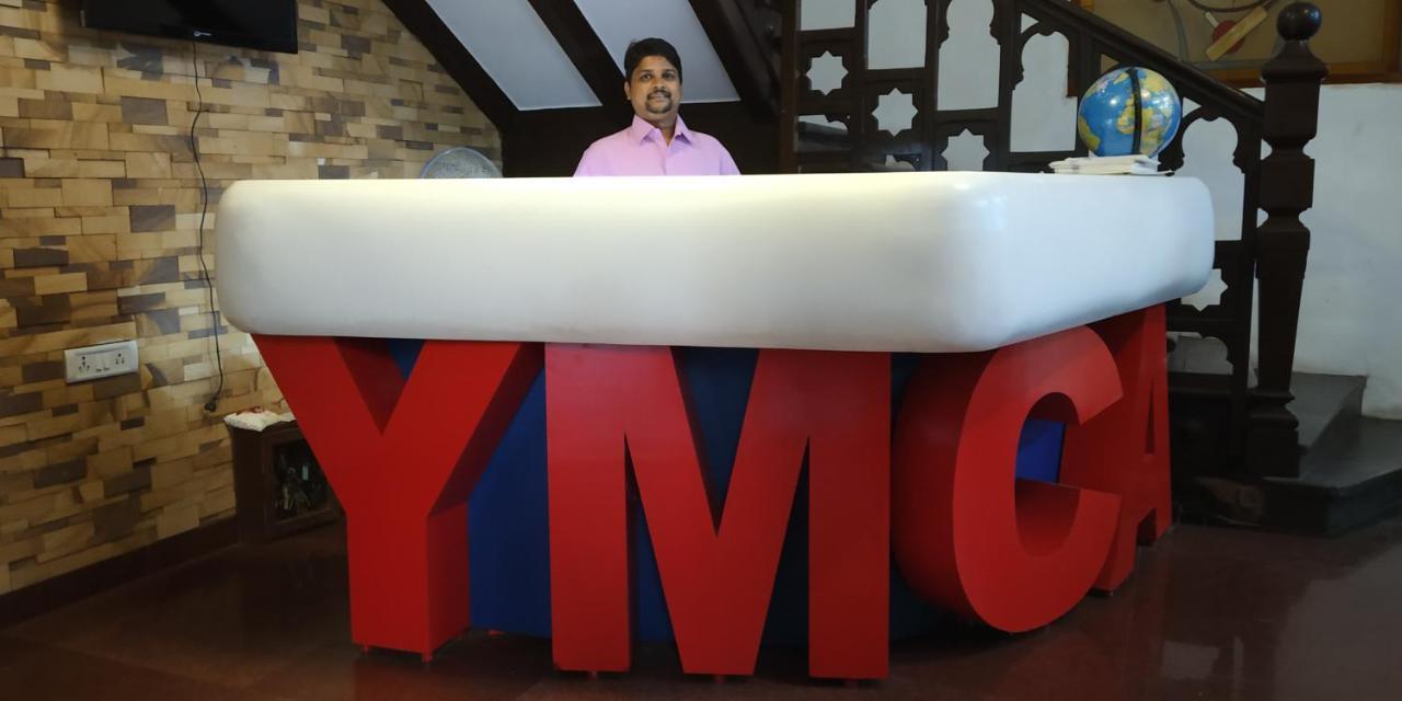 Ymca Colaba Mumbai Hotel Екстериор снимка